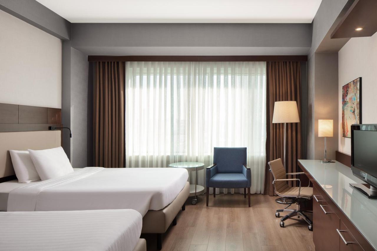 Delta Hotels by Marriott Istanbul West Buitenkant foto