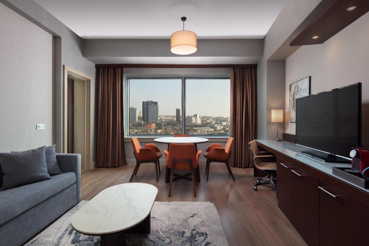 Delta Hotels By Marriott Istanbul West Buitenkant foto