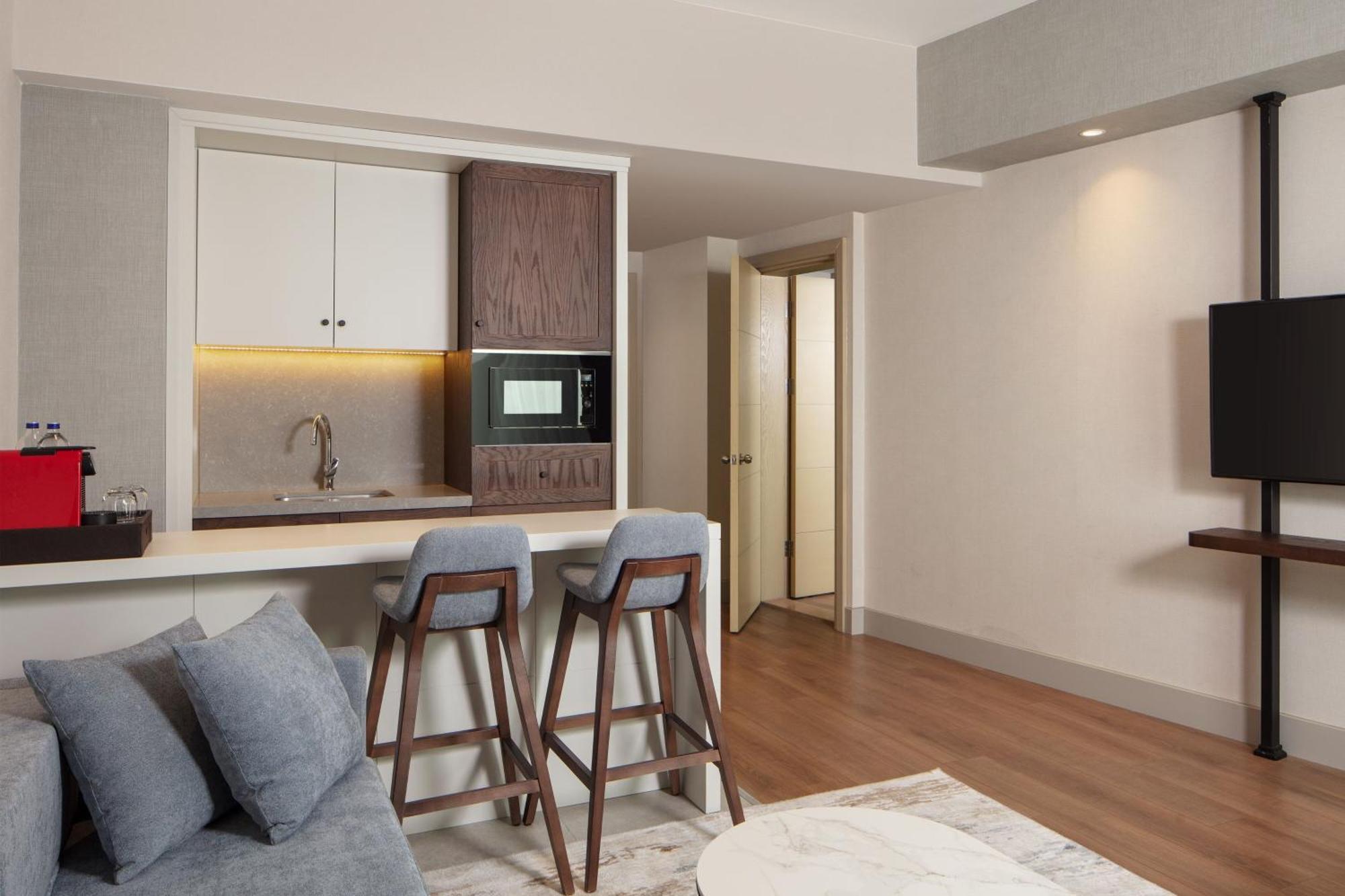 Delta Hotels By Marriott Istanbul West Buitenkant foto