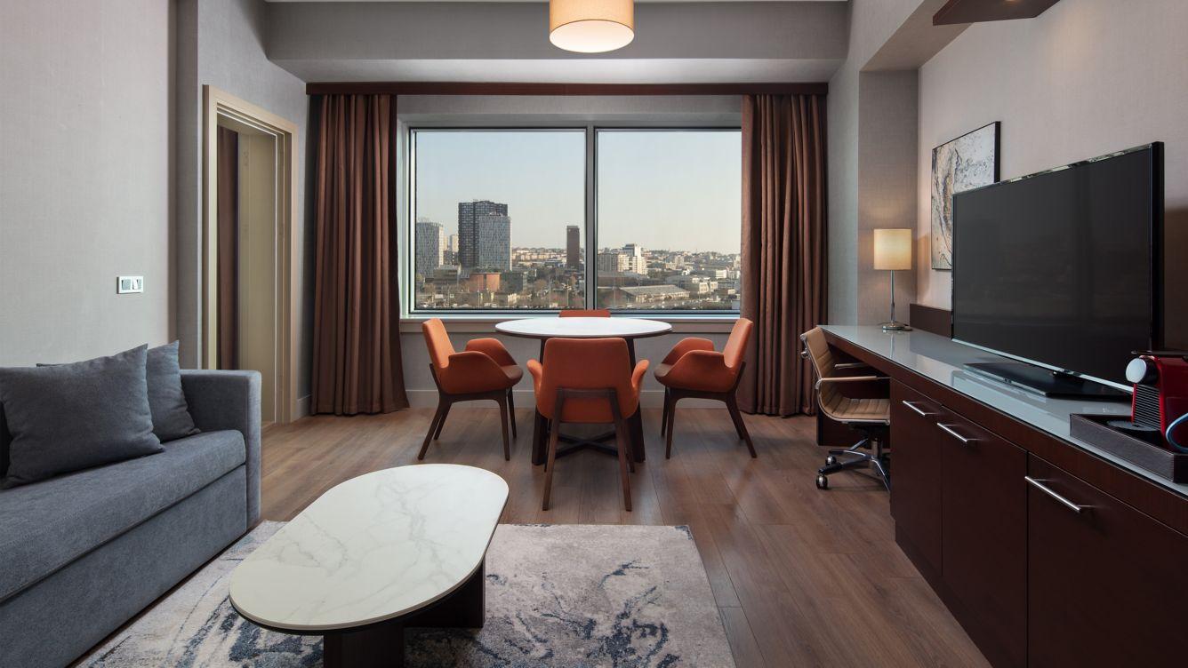 Delta Hotels By Marriott Istanbul West Buitenkant foto