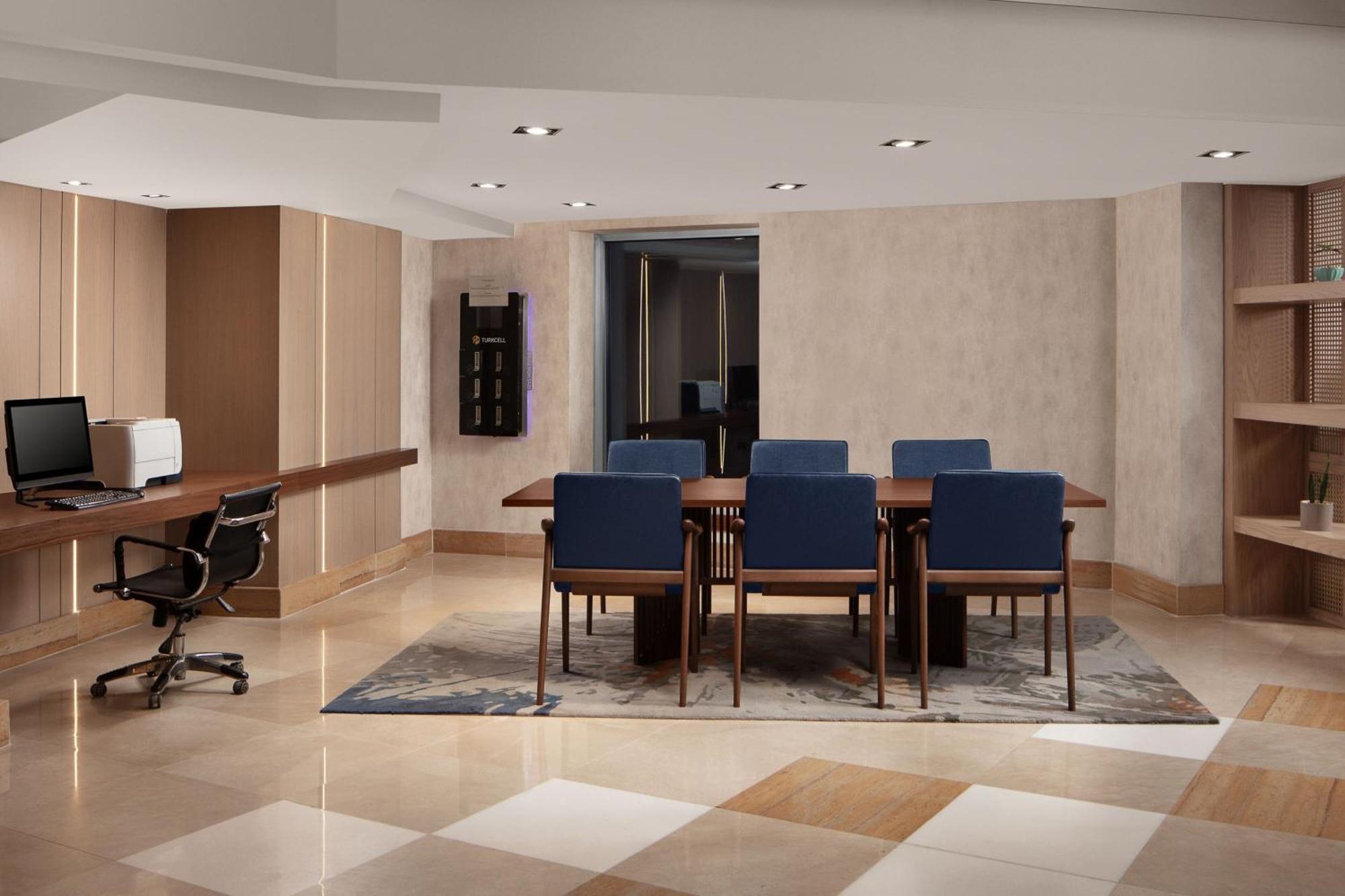 Delta Hotels By Marriott Istanbul West Buitenkant foto