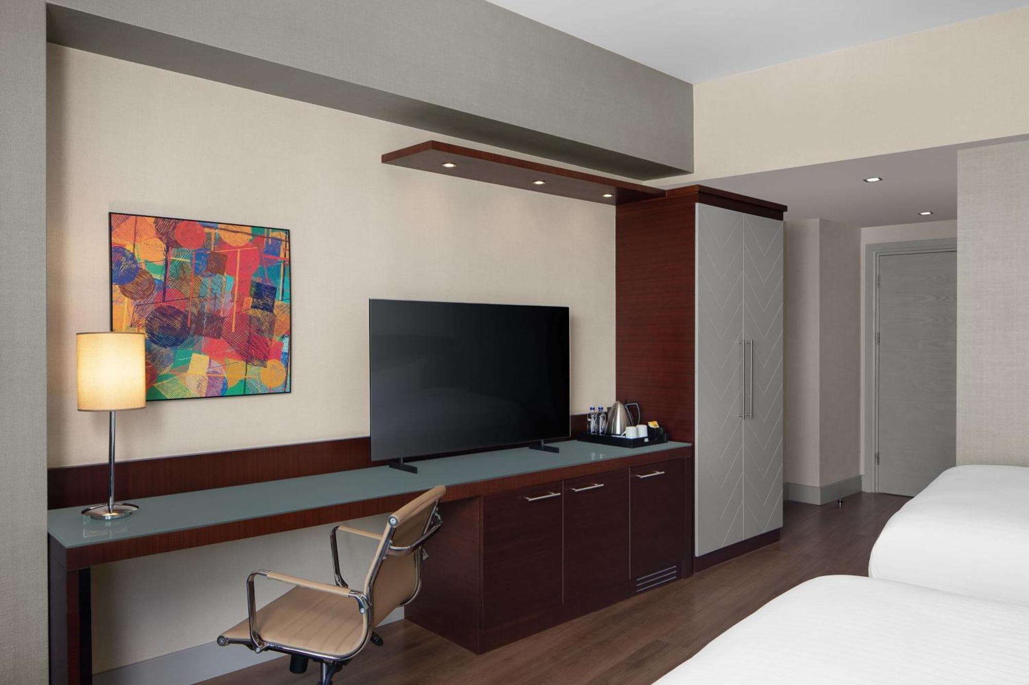 Delta Hotels By Marriott Istanbul West Buitenkant foto