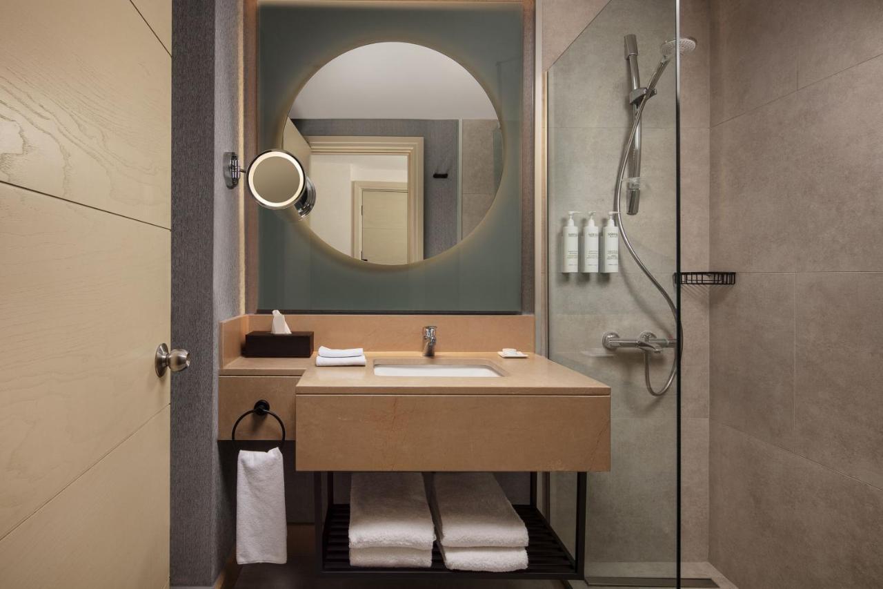 Delta Hotels By Marriott Istanbul West Buitenkant foto