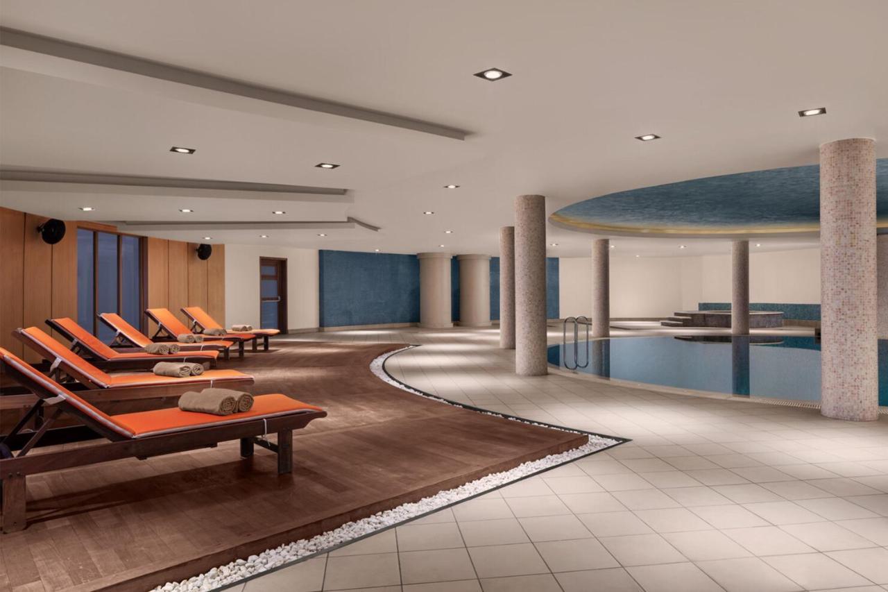 Delta Hotels By Marriott Istanbul West Buitenkant foto